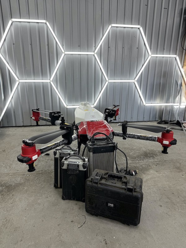 Дрон-обприскувач XAG XP2020 — 100 га за зміну, навчання та сервіс у комплекті